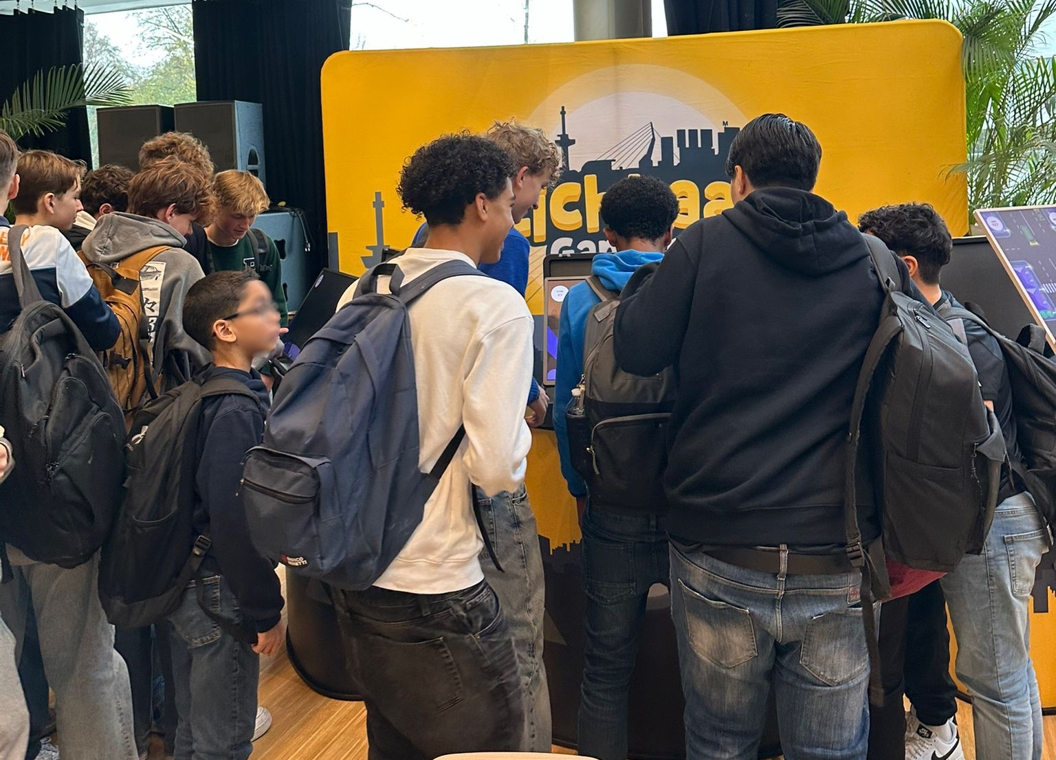 Leerlingen Wolfert Dalton spelen Licht aan, game on!